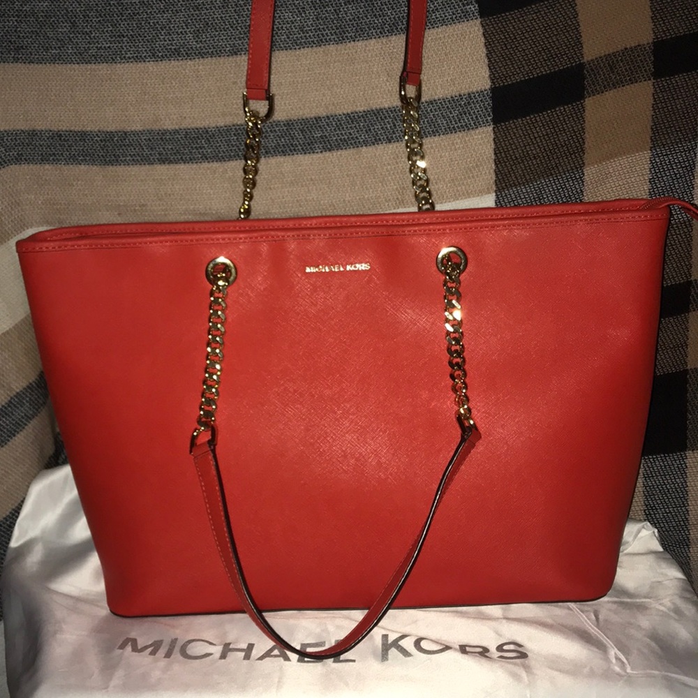 Michael Kors Jet Set Tote Red